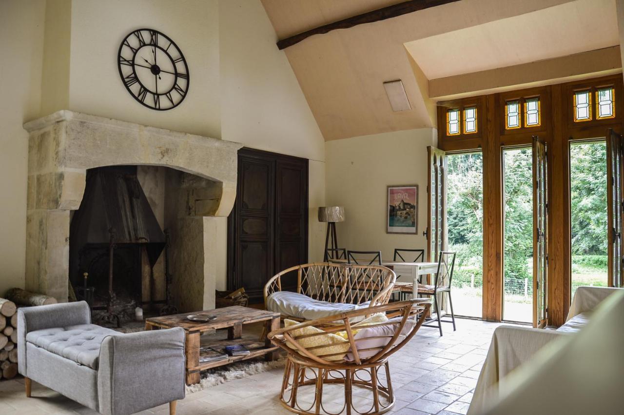 Chambre D'Hote De Charme Dans Maison Independante Preaux  Bagian luar foto