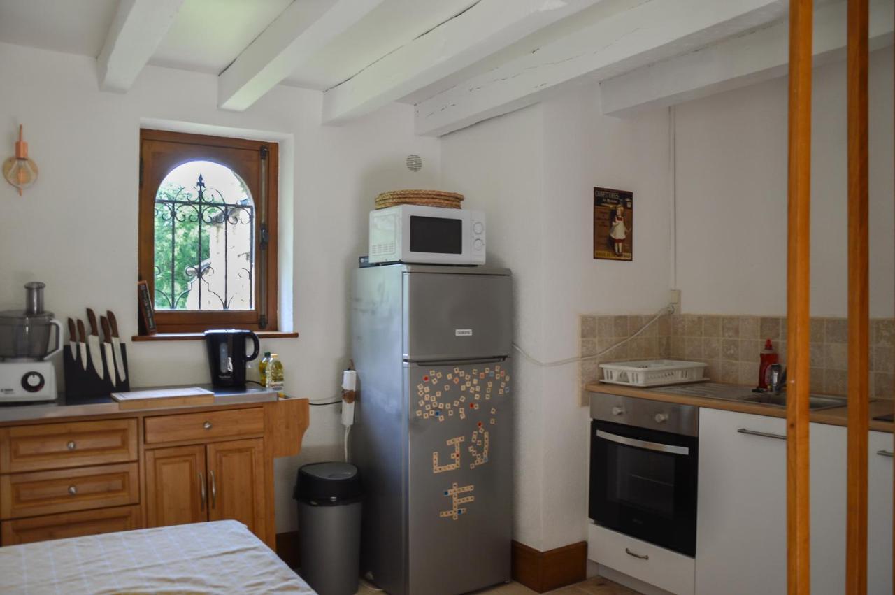 Chambre D'Hote De Charme Dans Maison Independante Preaux  Bagian luar foto
